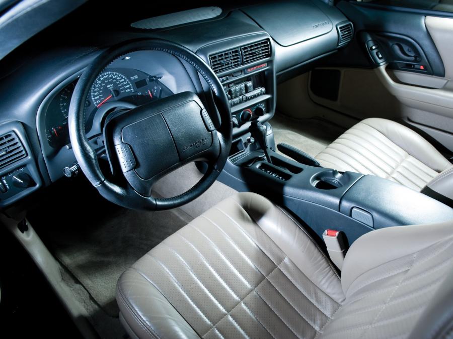  Chevrolet Camaro Z28 1993 года  (фото 5 из 11)